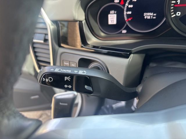 Used 2023 Porsche Cayenne Platinum Edition image 23