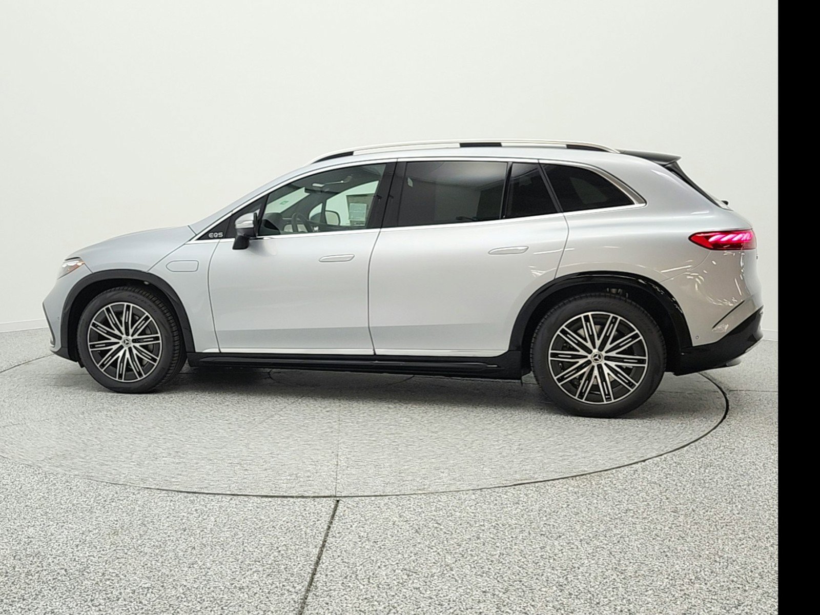 New 2026 Mercedes-Benz EQS 400 4MATIC SUV image 8