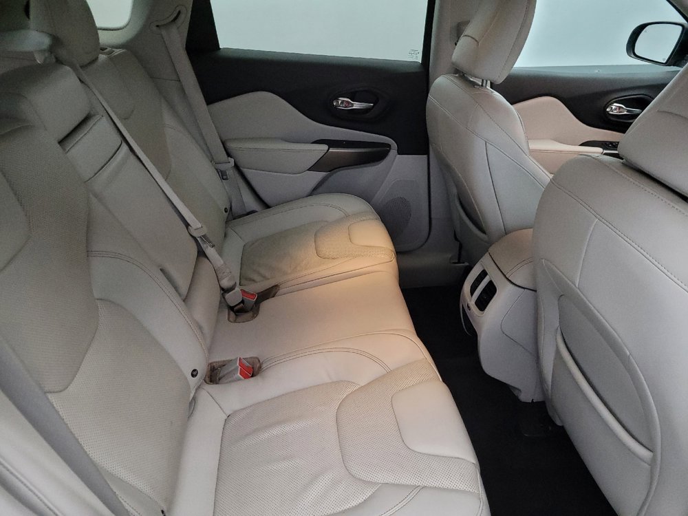 Used 2019 Jeep Cherokee Limited w/ Technology Group image 19