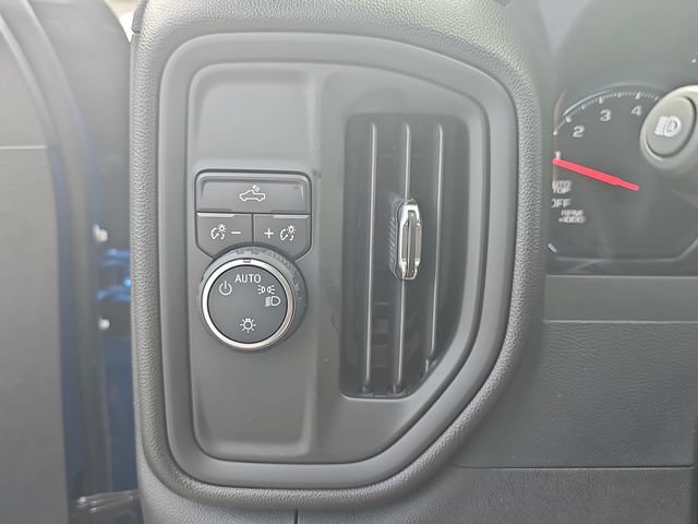 Used 2023 Chevrolet Silverado 1500 Custom RWD image 31