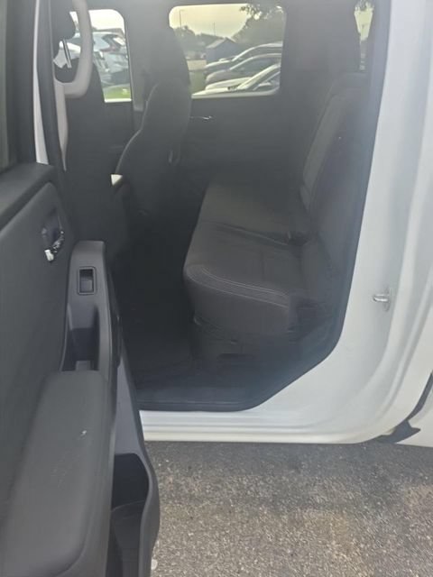 Used 2024 Nissan Frontier SV w/ Technology Package AWD/4WD image 10