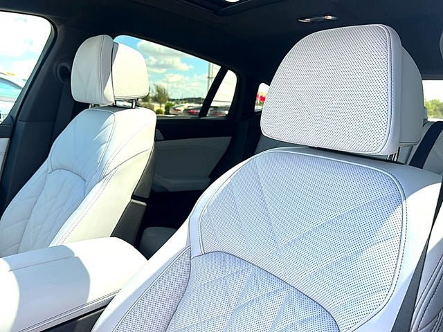 New 2027 BMW X6 xDrive40i w/ Climate Comfort Package AWD/4WD image 43