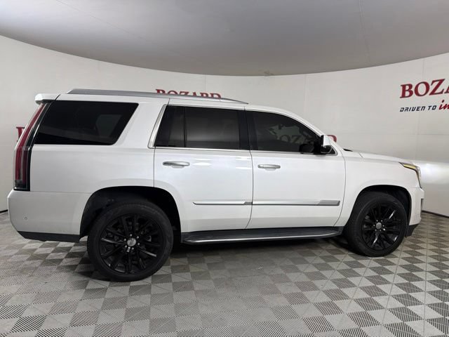 Used 2018 Cadillac Escalade Luxury AWD/4WD image 9