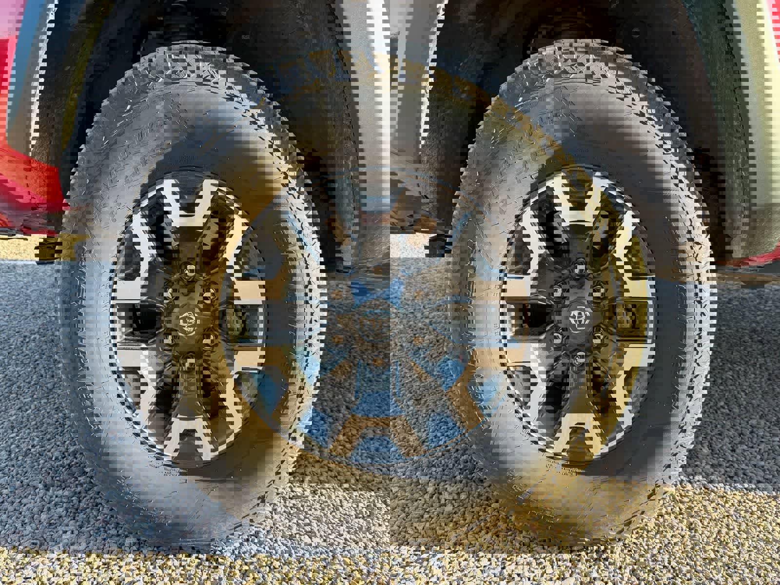 Used 2023 Toyota Tacoma TRD Off-Road image 6