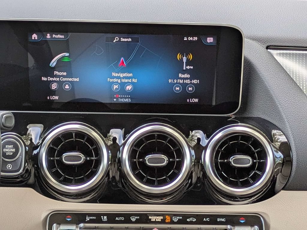 Used 2021 Mercedes-Benz GLA 250 4MATIC image 18