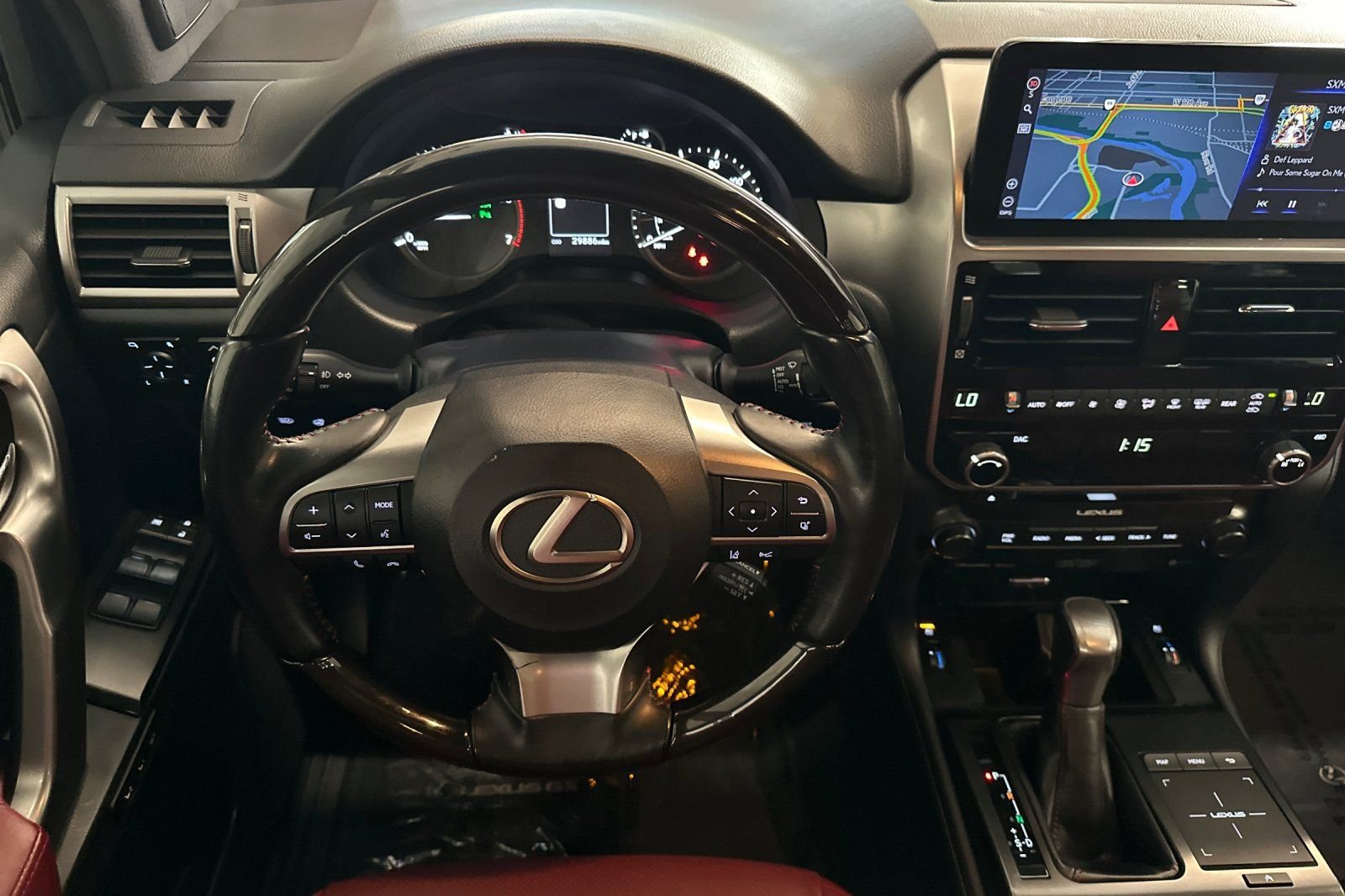 Used 2022 Lexus GX 460 Premium w/ Accessory Package AWD/4WD image 16
