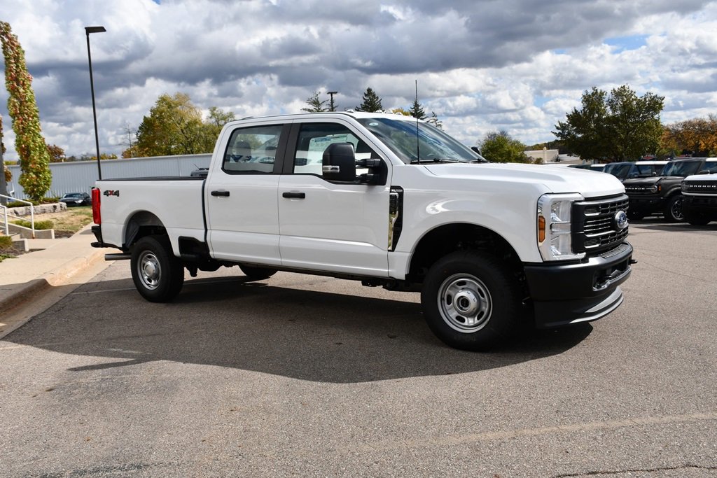 New 2026 Ford F350 4x4 Crew Cab Super Duty image 8