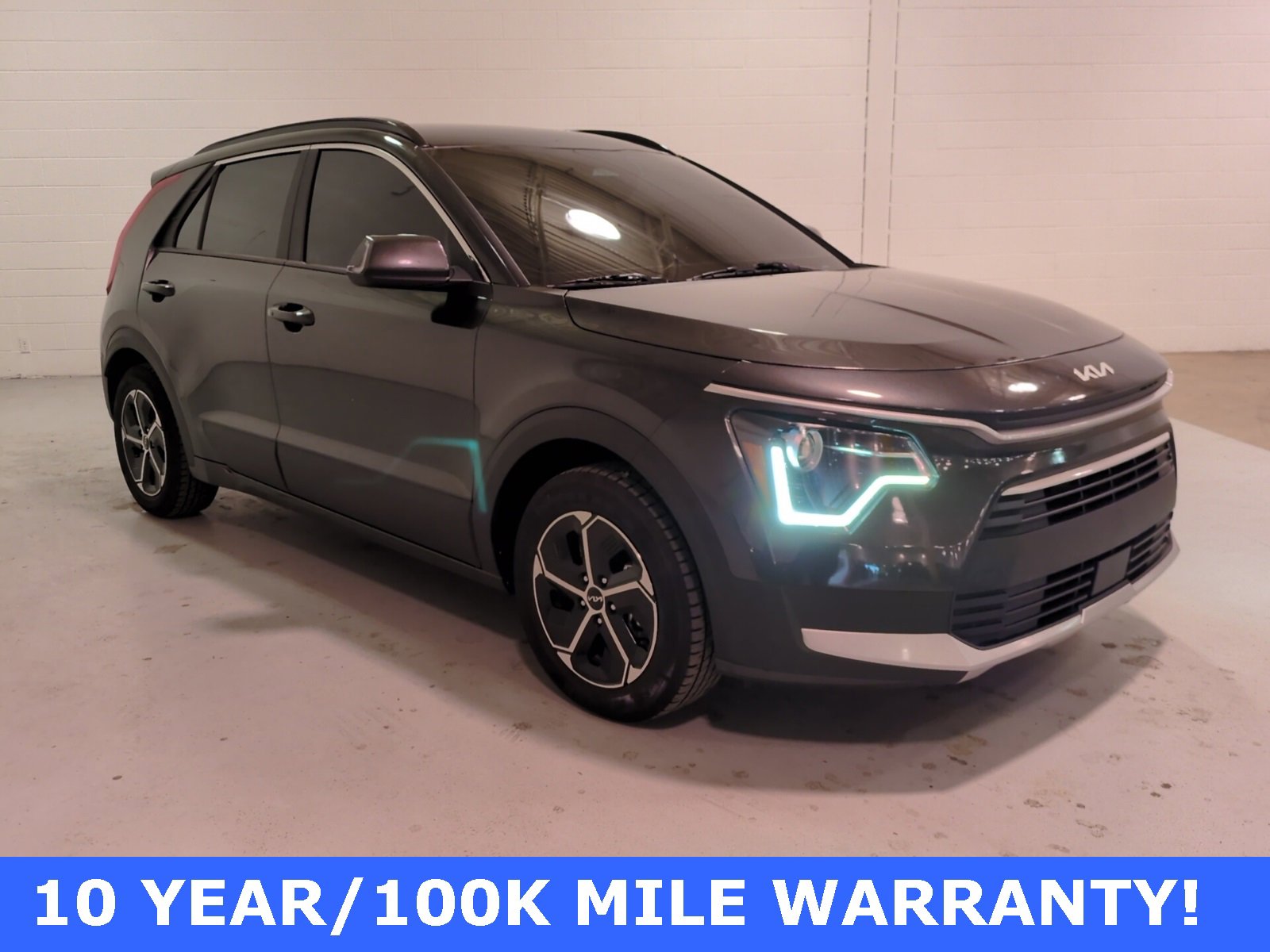 Used 2023 Kia Niro EX