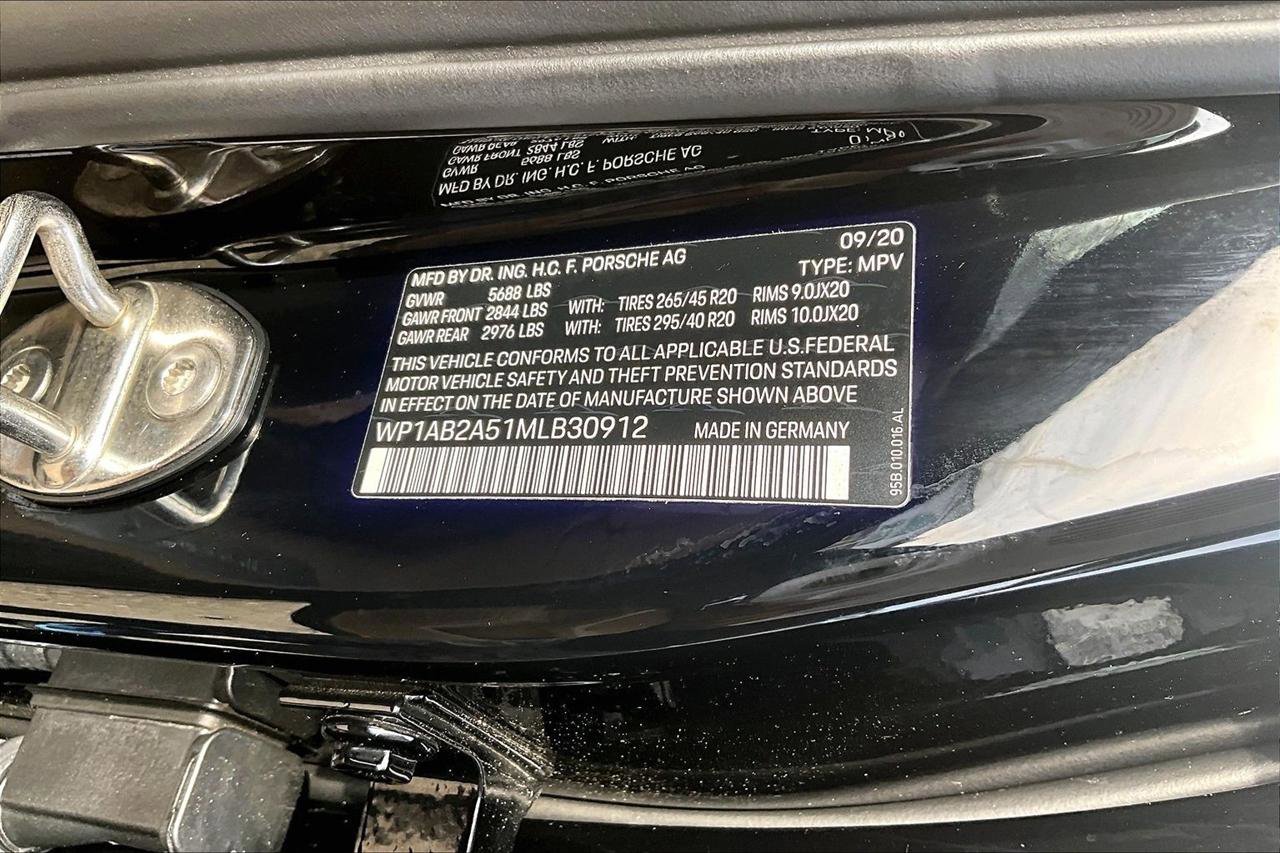 Used 2021 Porsche Macan S AWD/4WD image 19
