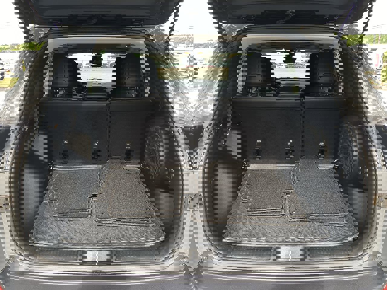 Used 2022 Jeep Cherokee Latitude Lux w/ Sun & Sound Group image 11