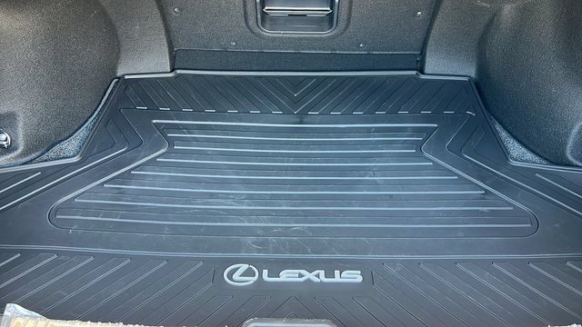 Used 2025 Lexus ES 300h w/ Premium Package FWD image 24