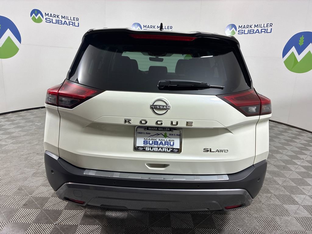 Used 2023 Nissan Rogue SL w/ SL Premium Package image 9