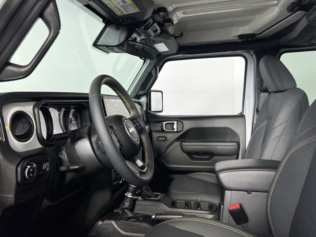 Certified 2024 Jeep Gladiator Sport image 23