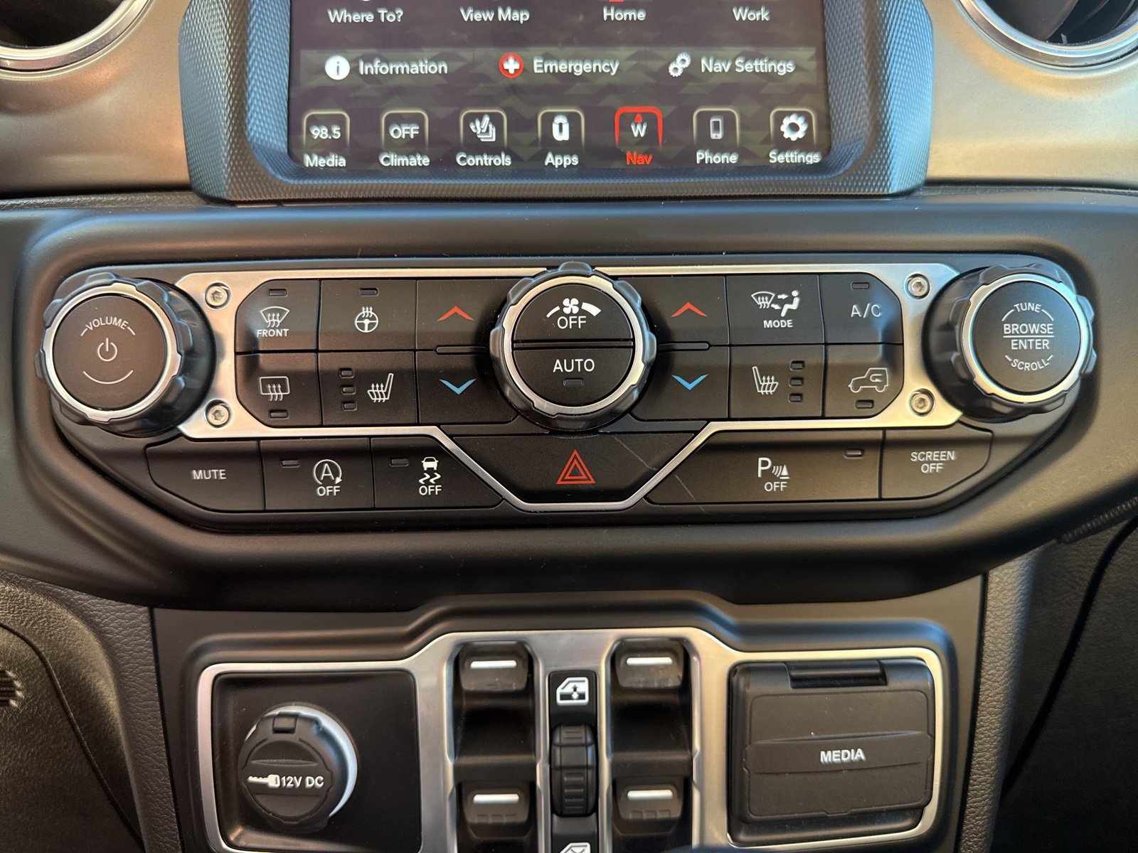 Used 2021 Jeep Wrangler Unlimited Rubicon w/ Dual Top Group image 15