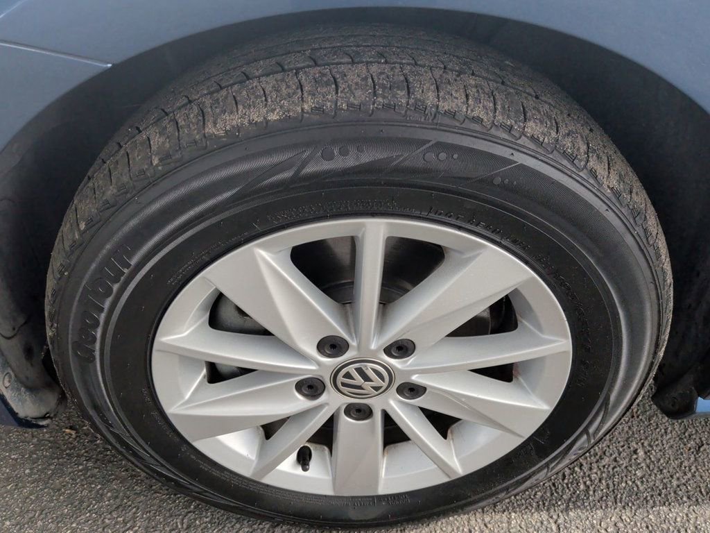 Used 2016 Volkswagen Golf S FWD image 10