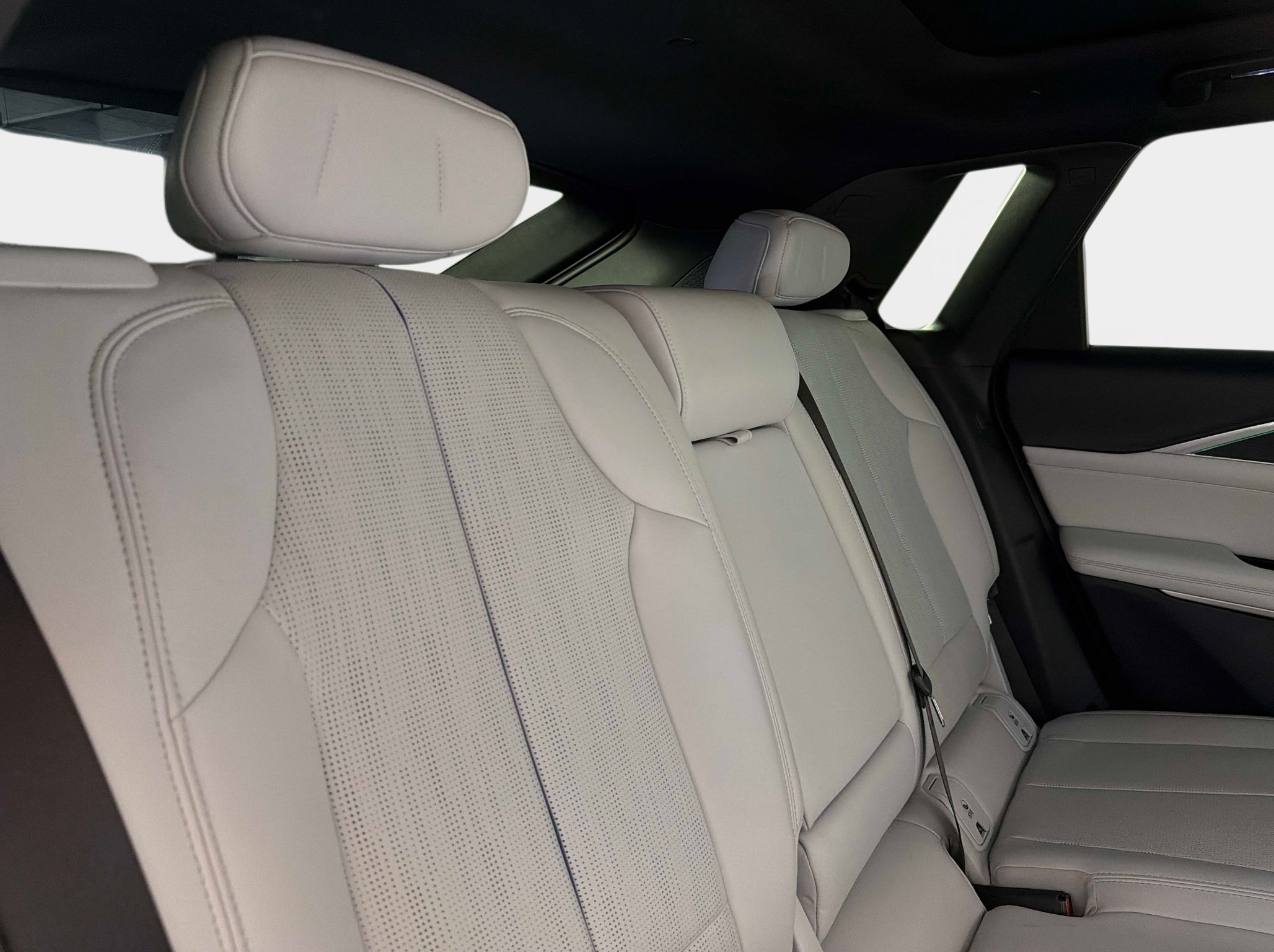 Used 2024 Cadillac Lyriq Luxury RWD image 28