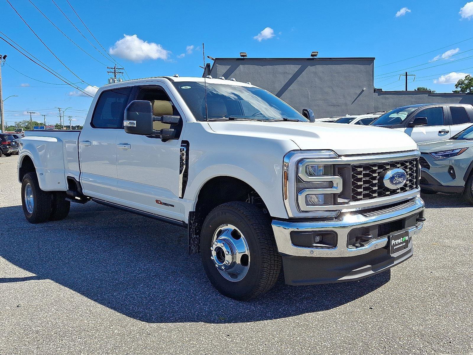 New 2026 Ford F350 Lariat w/ Lariat Ultimate Package image 2