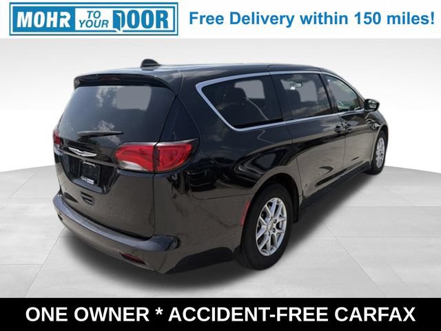 Used 2023 Chrysler Voyager LX FWD image 6