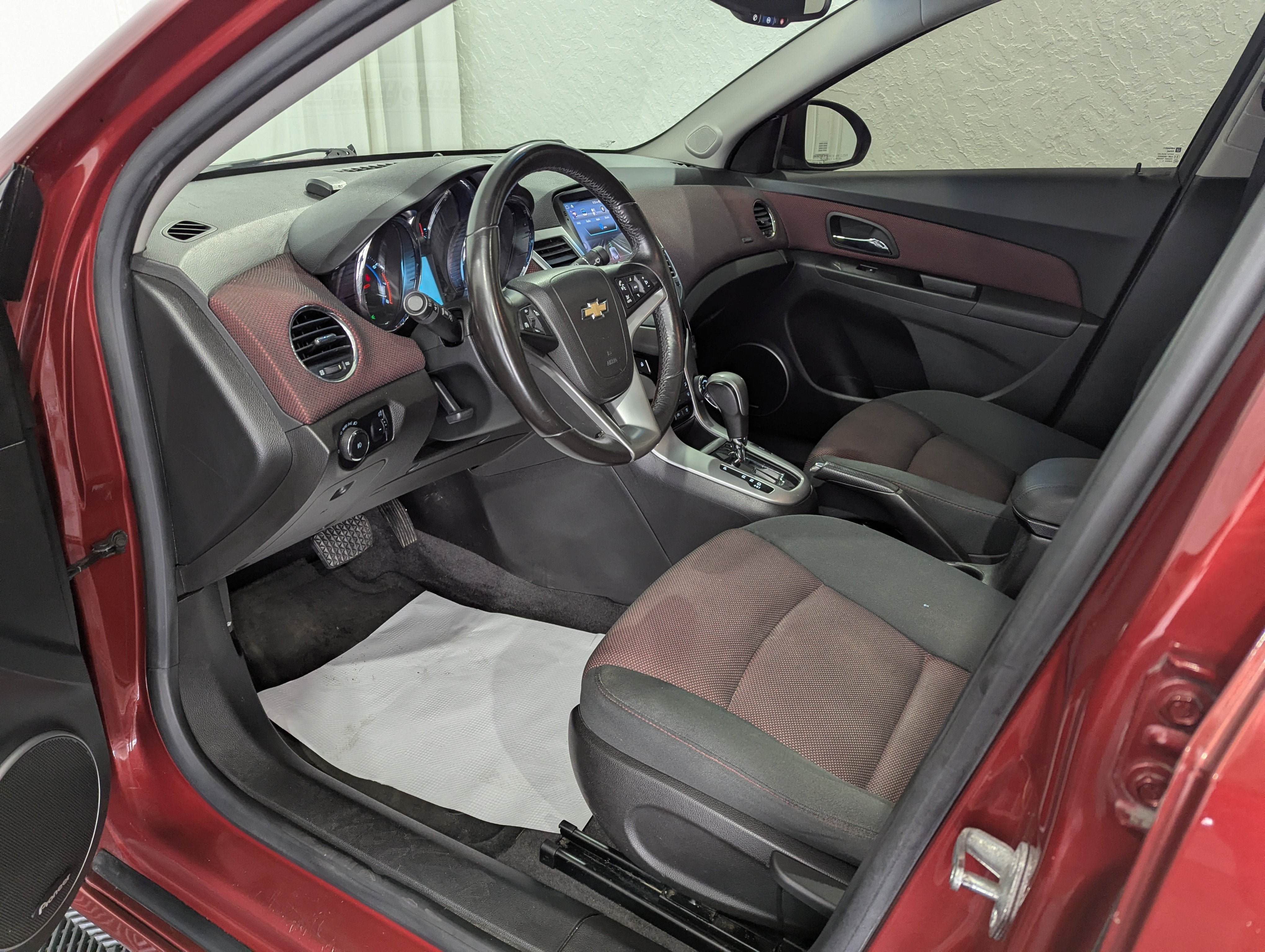 Used 2012 Chevrolet Cruze LT w/ All-Star Edition FWD image 11