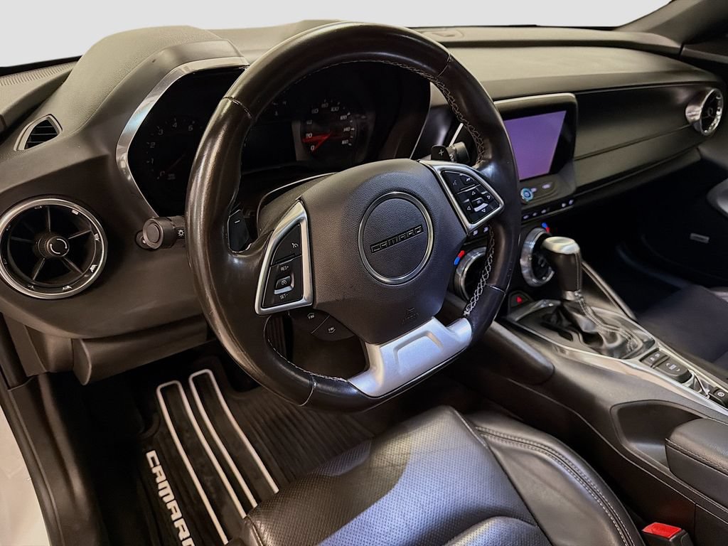 Used 2018 Chevrolet Camaro LT w/ RS Package RWD image 10
