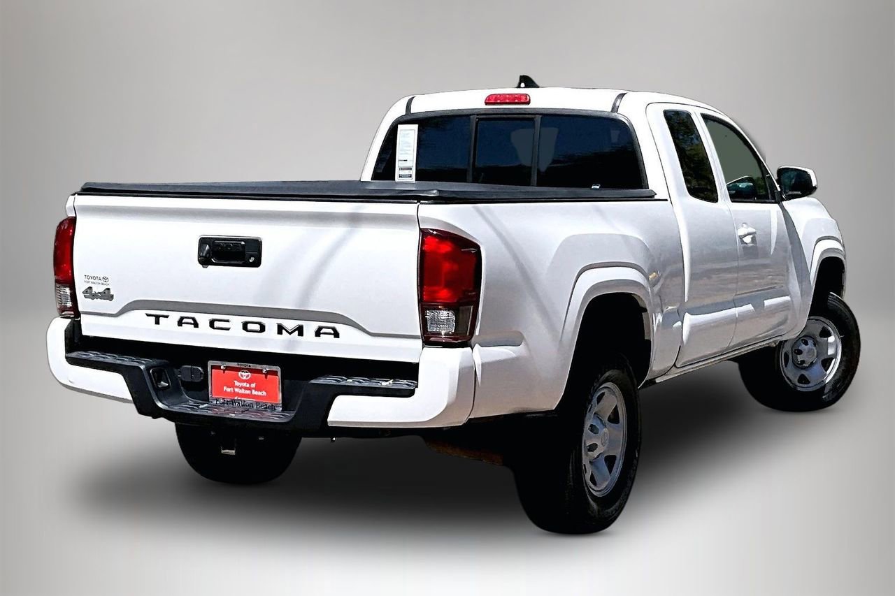 Used 2020 Toyota Tacoma SR AWD/4WD image 5
