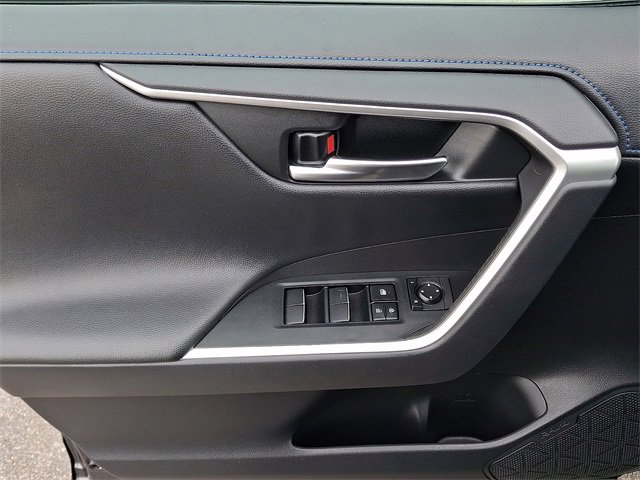 Used 2020 Toyota RAV4 XSE image 12