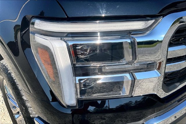 Used 2025 Ford F150 Lariat w/ Equipment Group 501A Mid AWD/4WD image 26