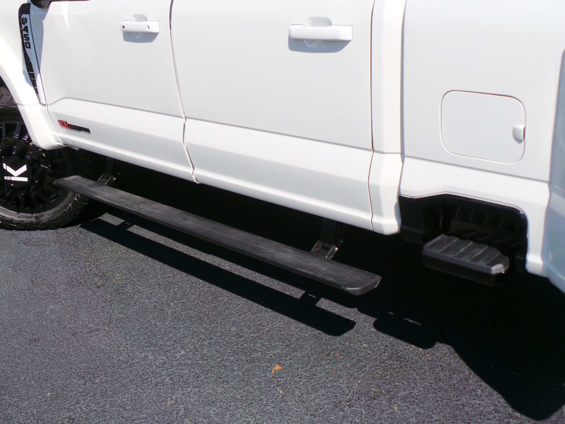 Used 2024 Ford F450 Limited w/ FX4 Off-Road Package AWD/4WD image 11