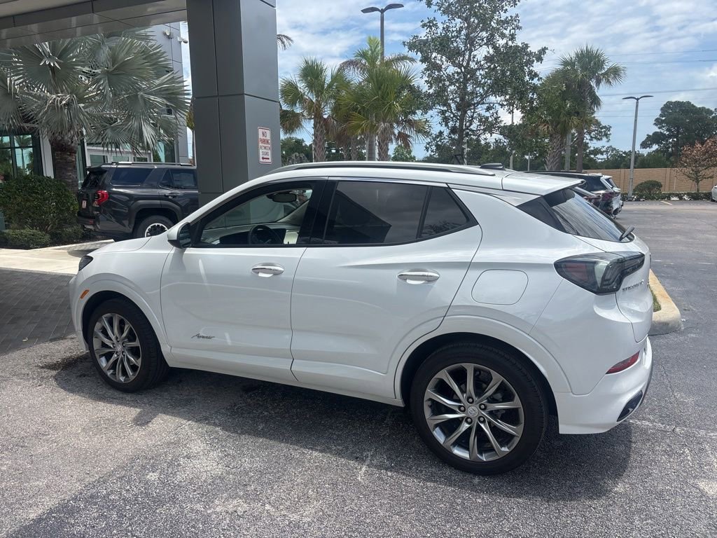 Used 2024 Buick Encore GX Avenir w/ Avenir Convenience Package FWD image 4