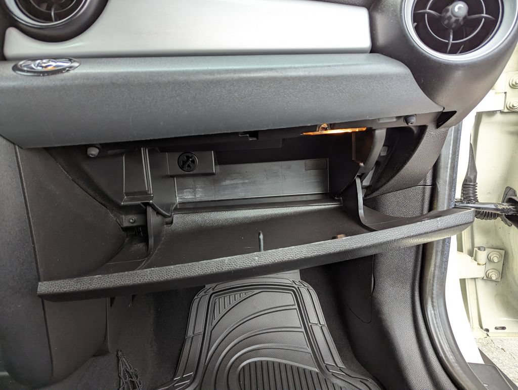 Used 2011 MINI Cooper Convertible FWD image 29