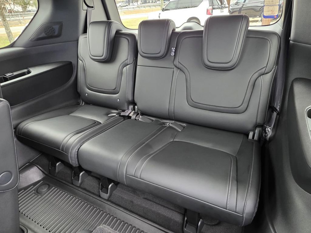 New 2026 Nissan Armada PRO-4X AWD/4WD image 18