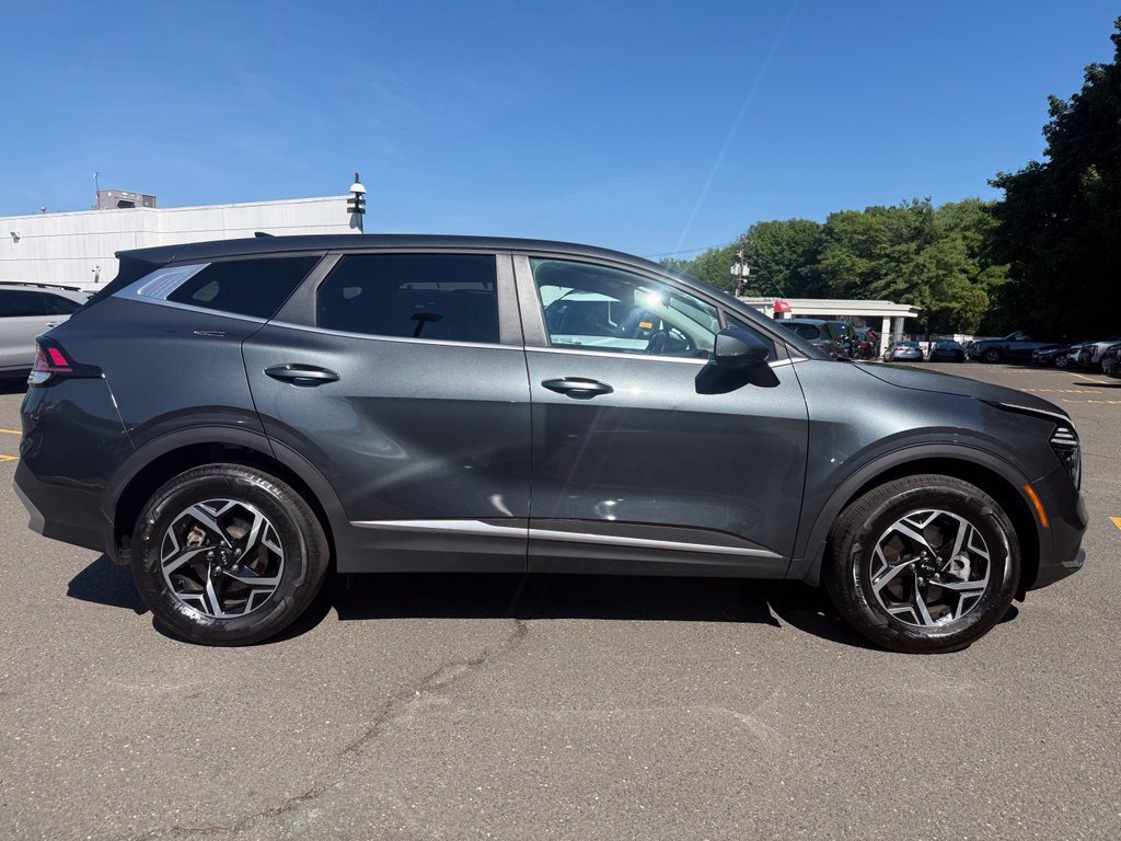 Used 2024 Kia Sportage LX AWD/4WD image 8
