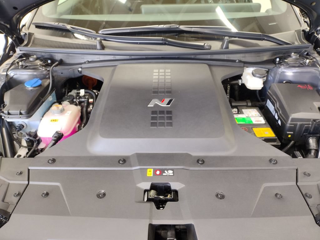Certified 2025 Hyundai Ioniq 5 N AWD/4WD image 10