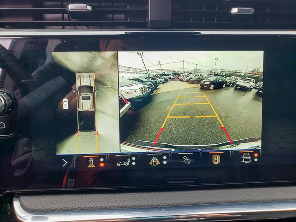 Used 2025 GMC Sierra 3500 Denali w/ Denali Reserve Package AWD/4WD image 4