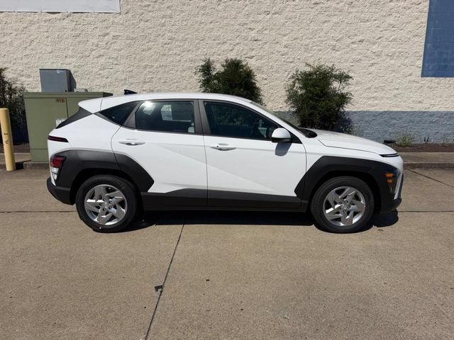 New 2026 Hyundai Kona SE FWD image 2