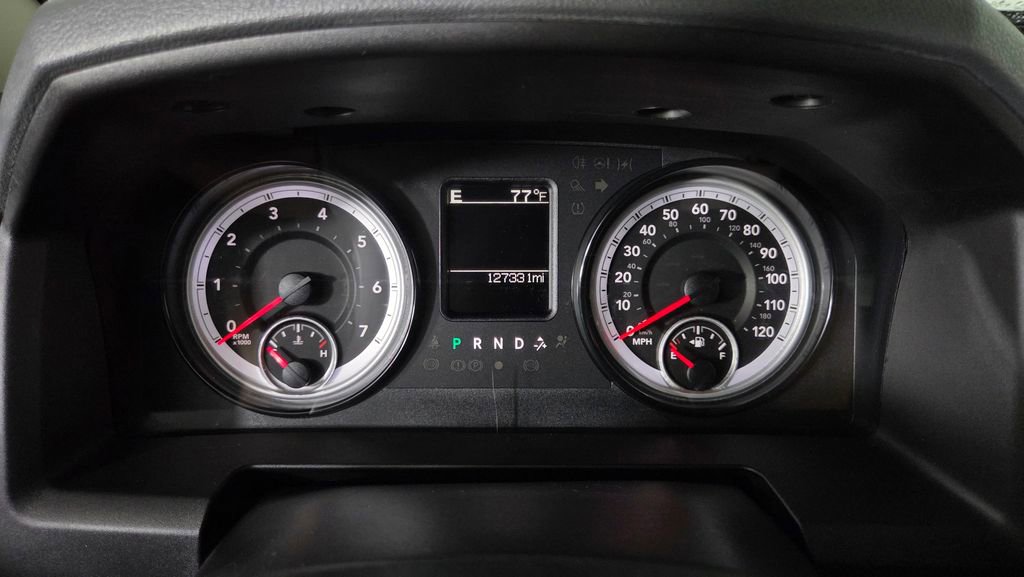 Used 2018 RAM 1500 Classic SLT AWD/4WD image 18