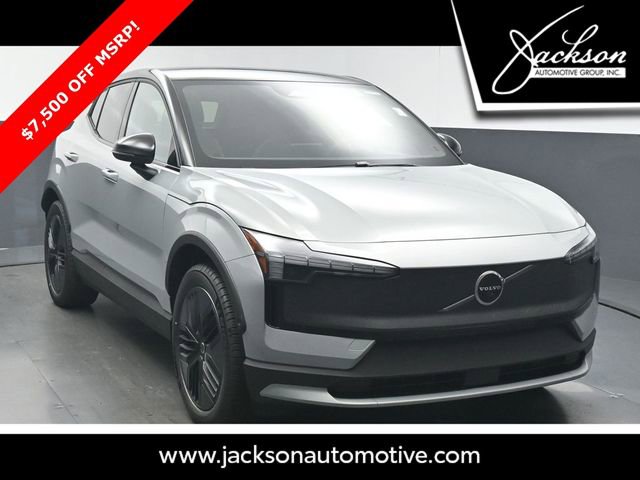 Used 2026 Volvo EX30 Cross Country Ultra w/ Protection Package Premier image 2