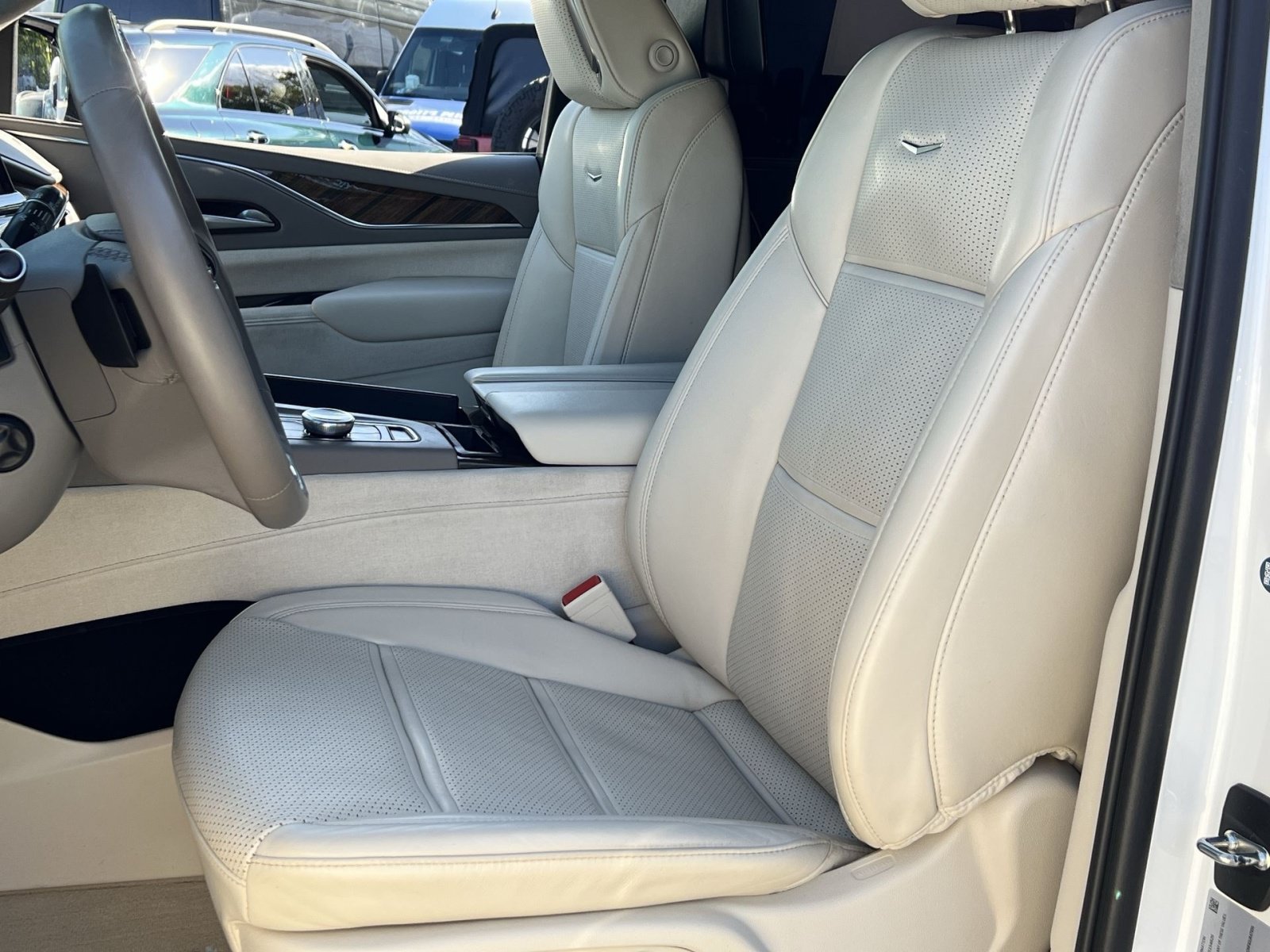 Used 2024 Cadillac Escalade Sport Platinum w/ LPO, Floor Liner Package AWD/4WD image 17