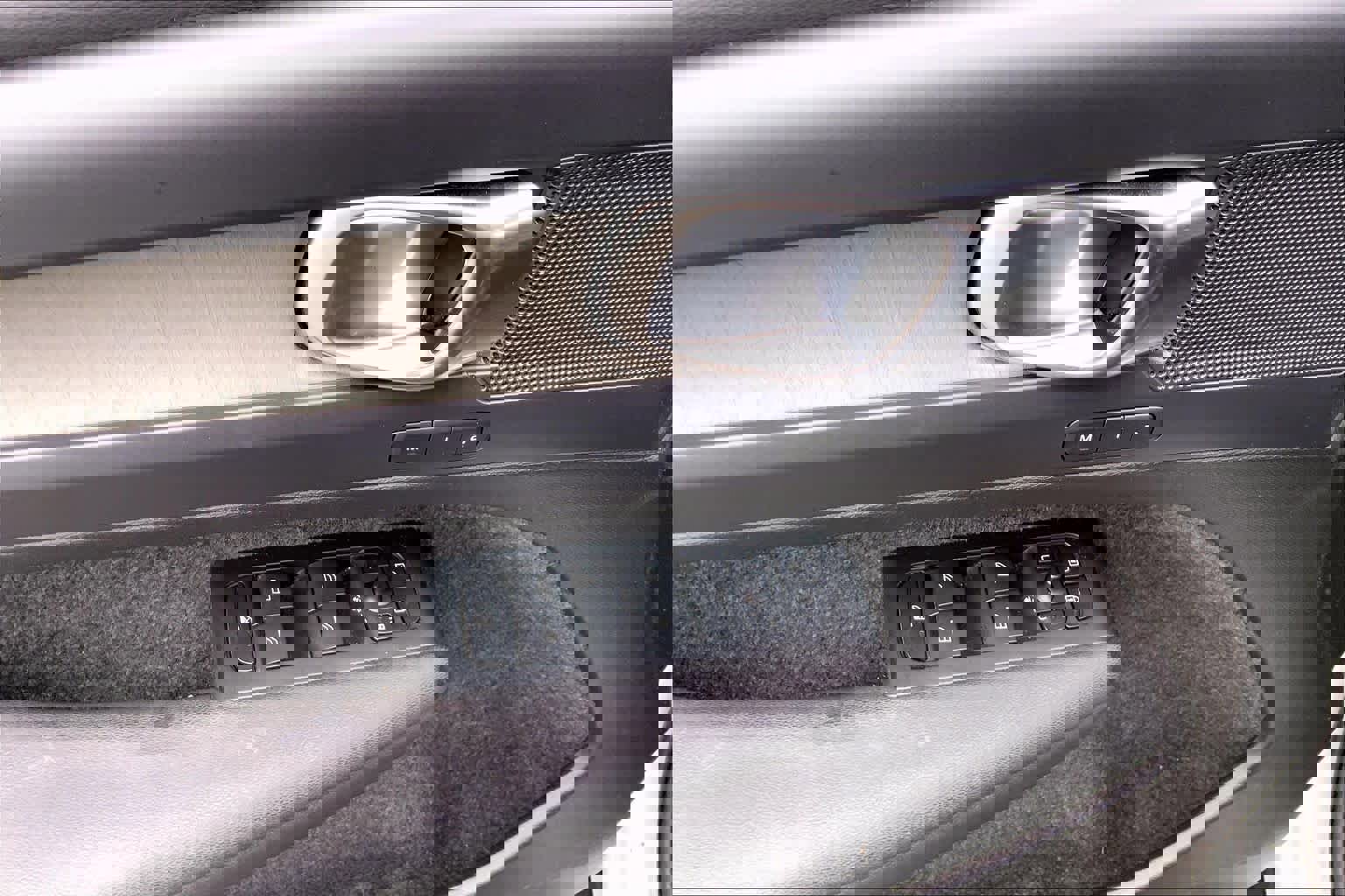 Used 2023 Volvo XC40 B5 Plus w/ Driver Assist Package AWD/4WD image 36