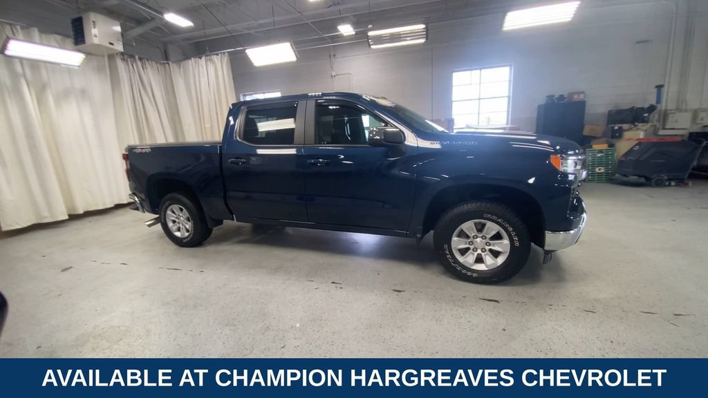 Certified 2022 Chevrolet Silverado 1500 LT AWD/4WD image 2