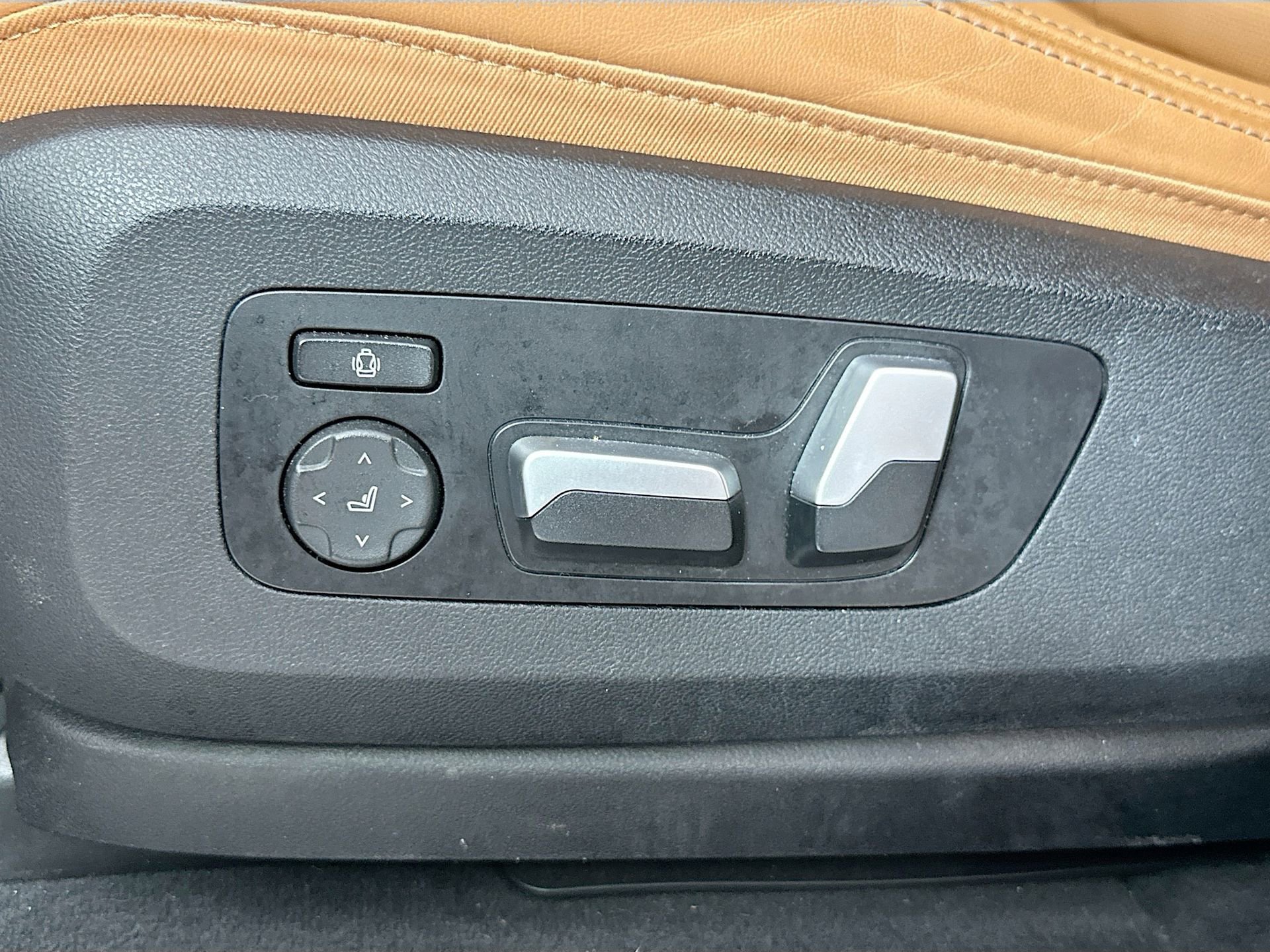 Used 2023 BMW X5 xDrive40i w/ M Sport Package image 20