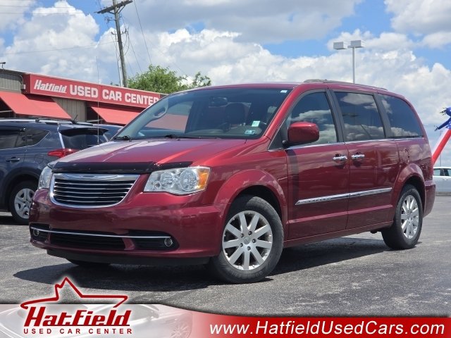 Used 2015 Chrysler Town & Country Touring w/ Driver Convenience Group FWD image 1