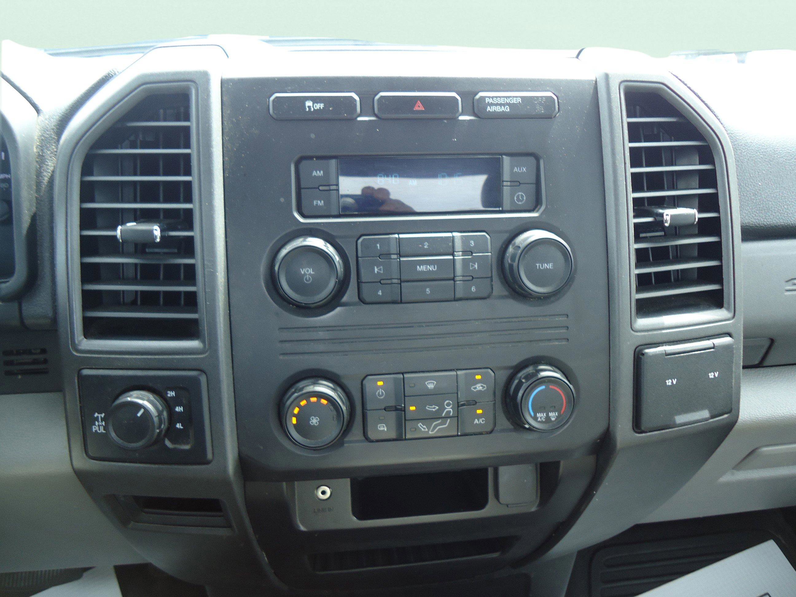 Used 2018 Ford F250 XL w/ Power Equipment Group image 16