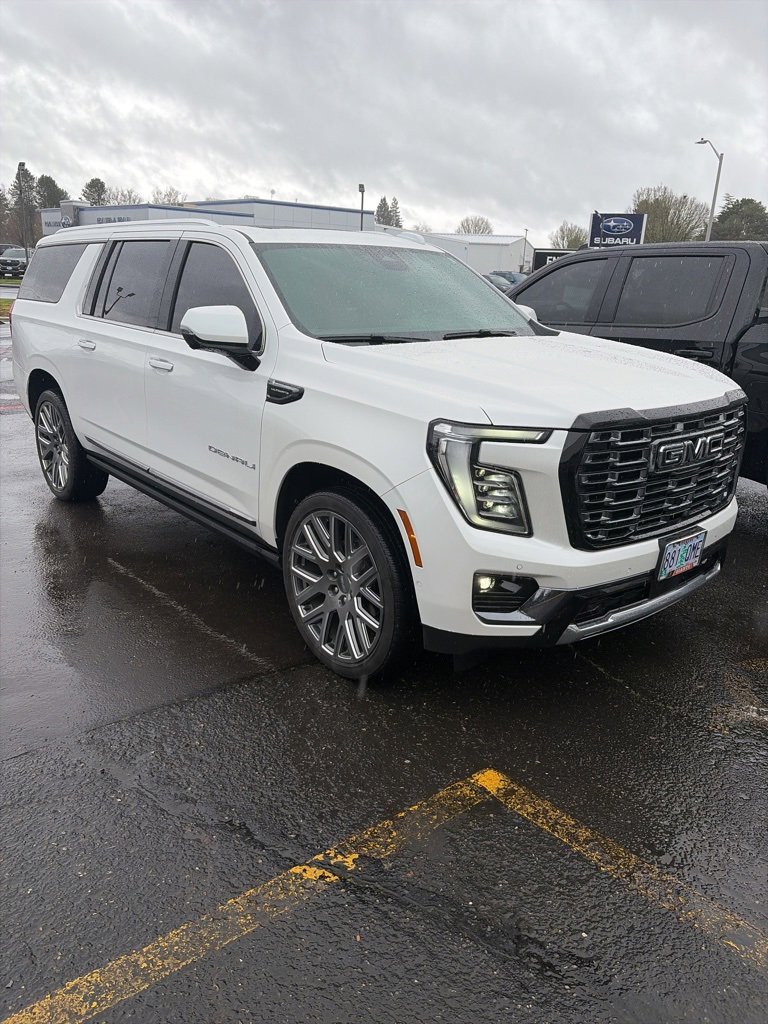 Used 2025 GMC Yukon XL Denali Ultimate image 2