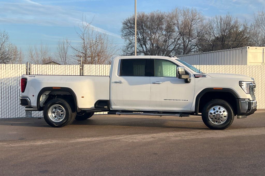 Used 2026 GMC Sierra 3500 SLT w/ SLT Premium Package video 3