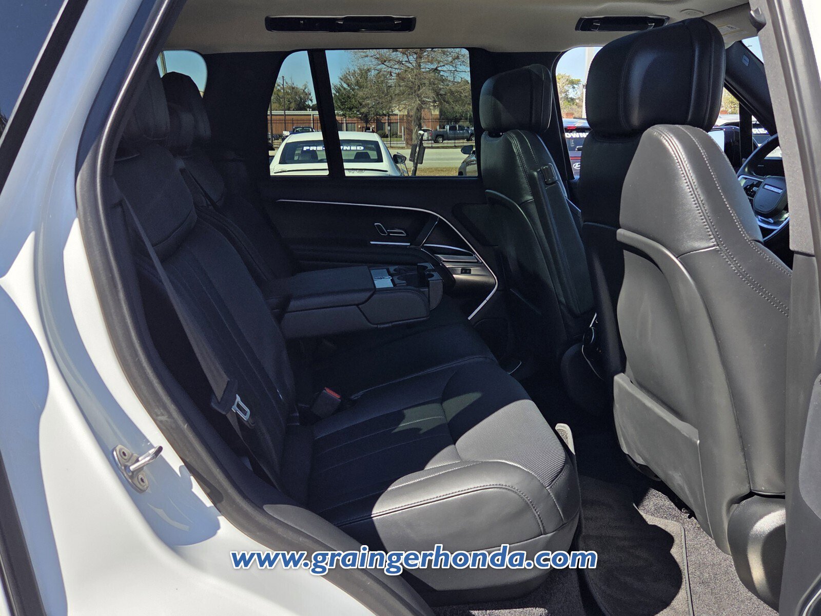 Used 2023 Land Rover Range Rover SE image 14