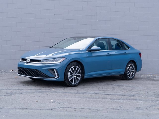 Used 2025 Volkswagen Jetta SE w/ Sunroof Package