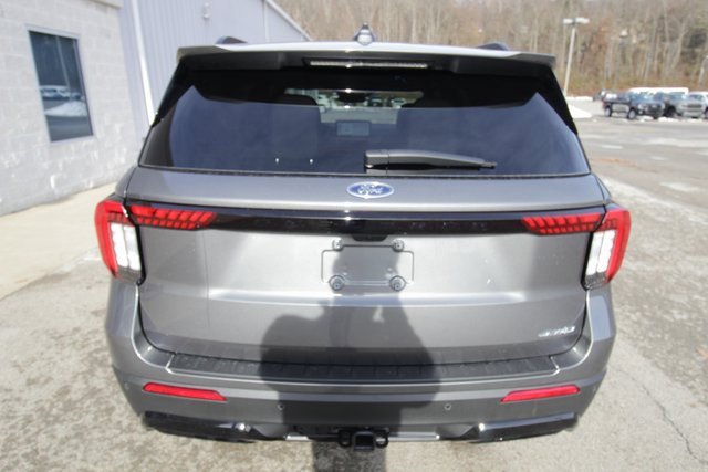 New 2026 Ford Explorer ST-Line w/ ST-Line Street Pack image 10