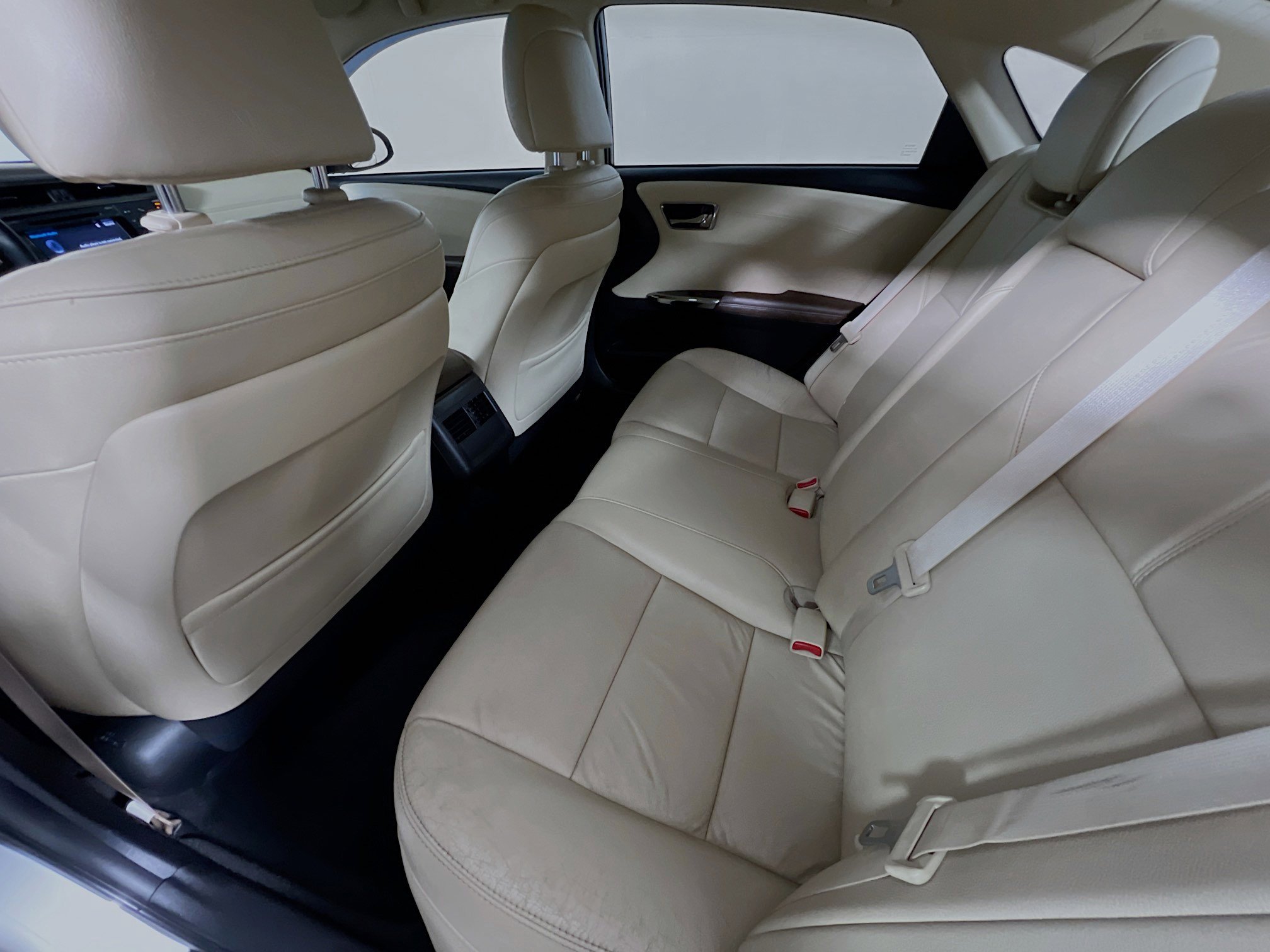 Used 2016 Toyota Avalon XLE image 29