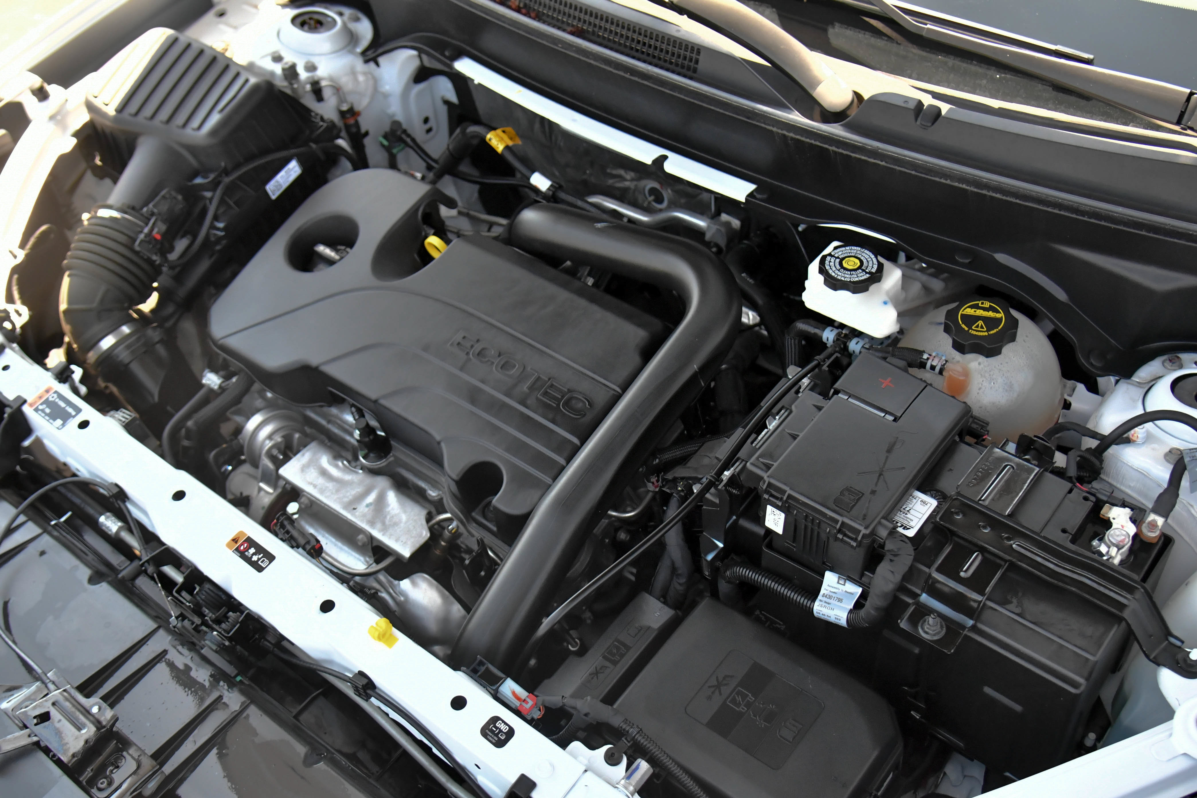 Used 2024 GMC Terrain SLE FWD image 43